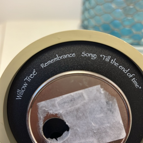 Willow tree musical figurine - Picture 3 of 3